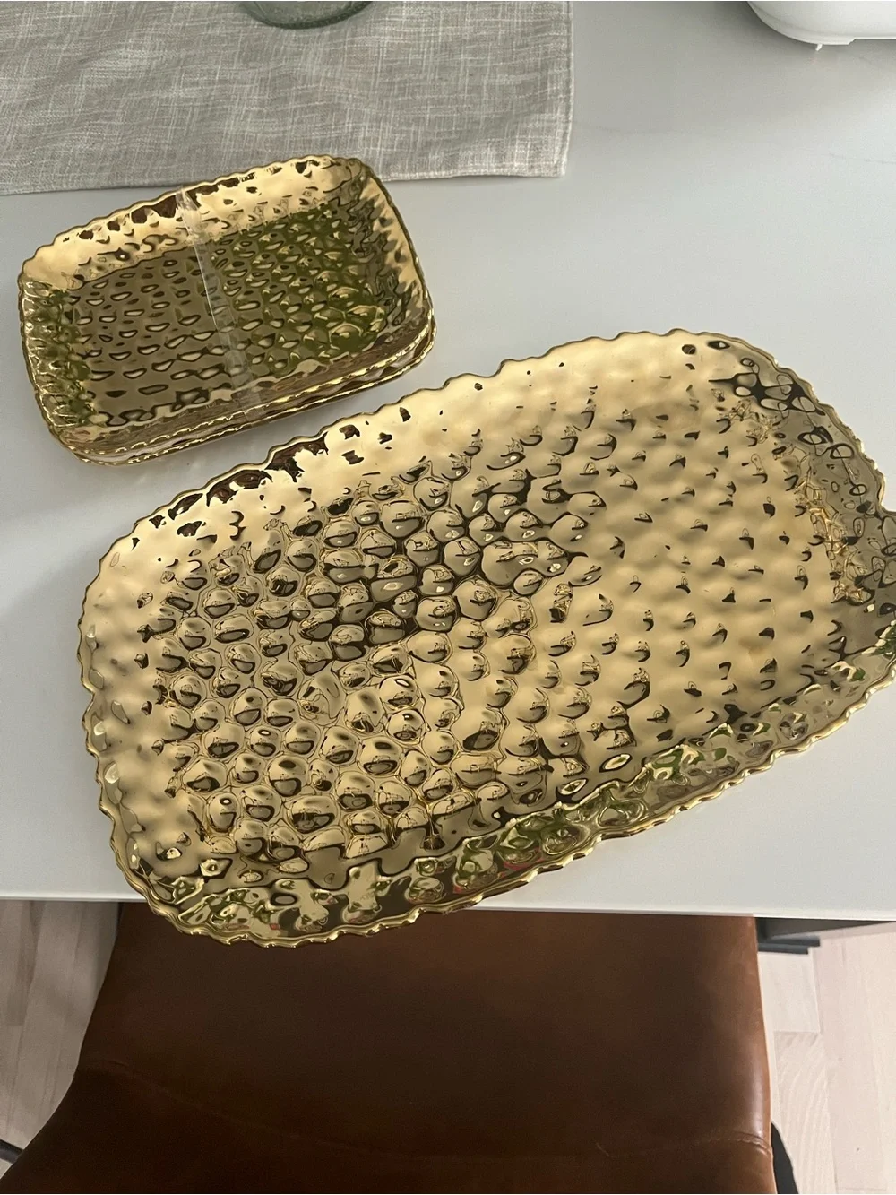 Gold Textured ceramic Trays - Shiny Oval Serving Platter’s